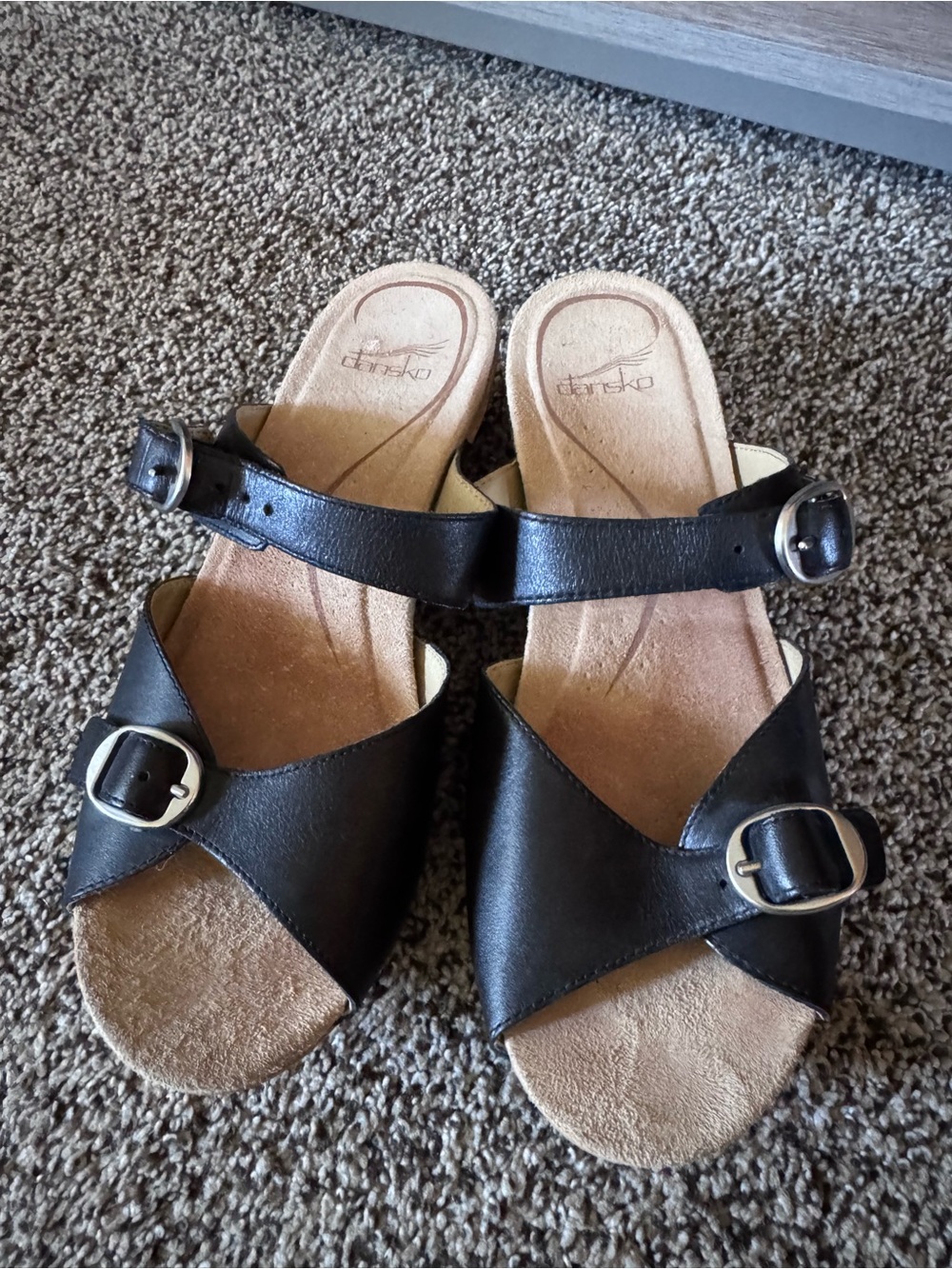 Dansko Womens Sophie black leather sandal Size 39